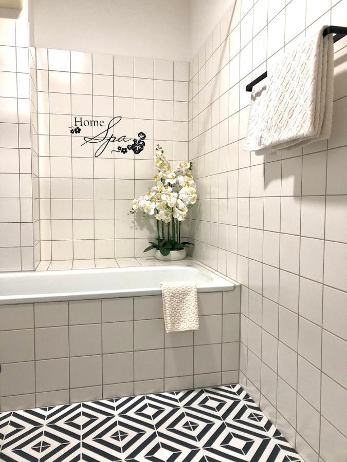 Apartman Favorita Apartment Wina Bagian luar foto